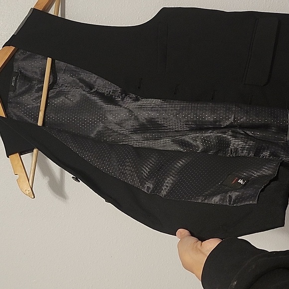 Black vest with gray back modern fit - Picture 4 of 8